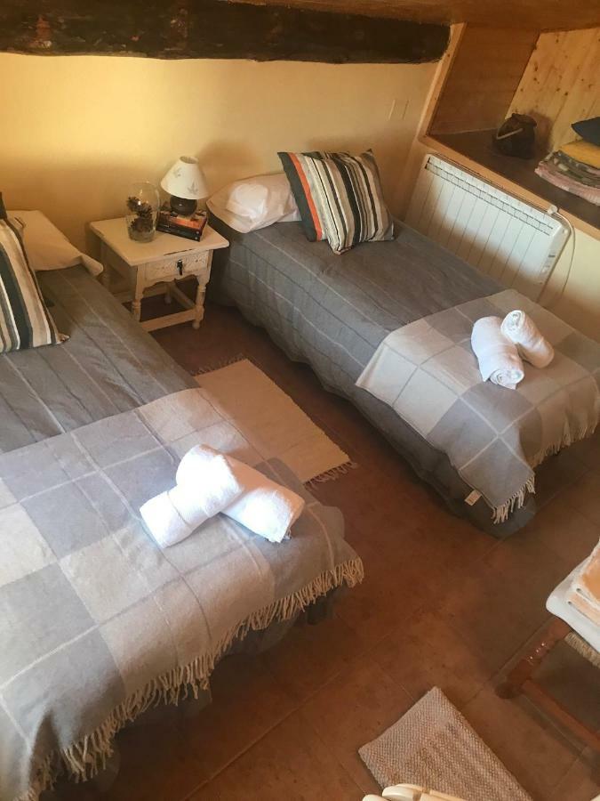 Casa Sierra De Gredos Guest House Navasequilla ภายนอก รูปภาพ